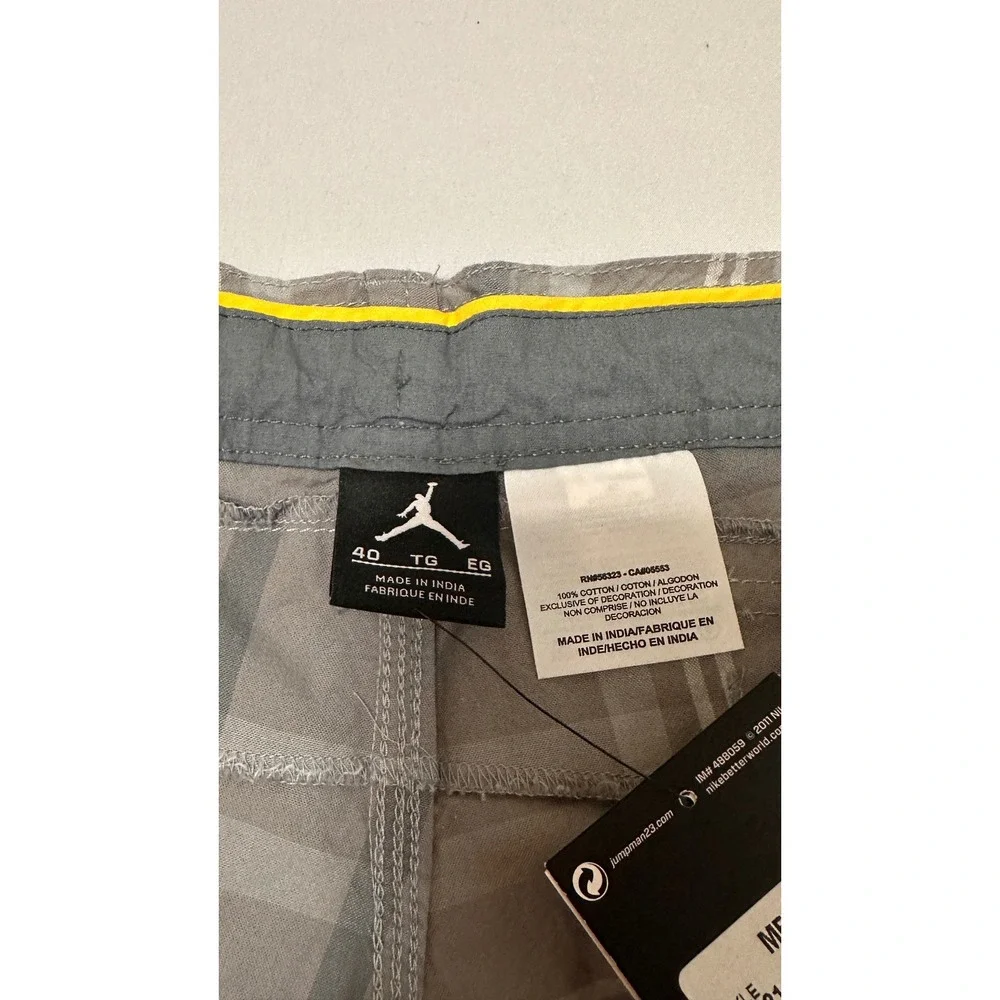 Jordan Jumpman Mens Plaid Cargo Shorts Grey White Size 40 465021-095 NEW